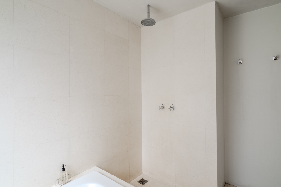 8 Bedroom Property for Sale in Camps Bay Western Cape